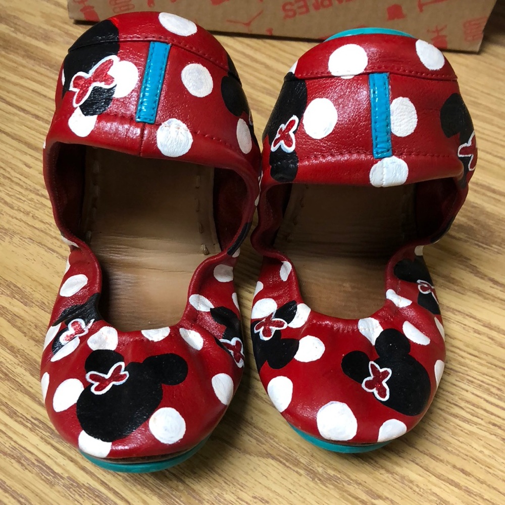 VGUC Custom Minnie Mouse Tieks- Size 9